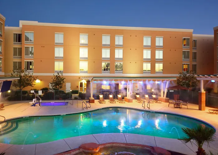 Hyatt Place Phoenix/ 3*