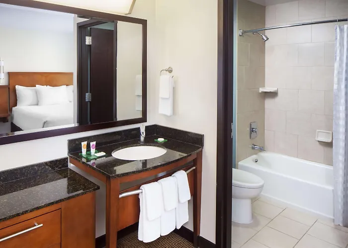 Hyatt Place Phoenix/ 3*